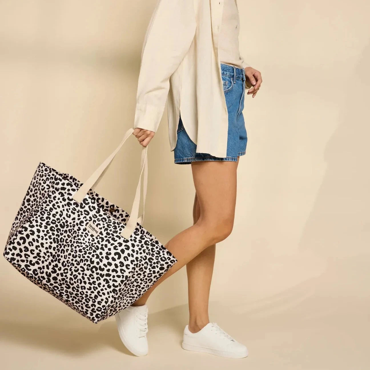 Shopper Claude